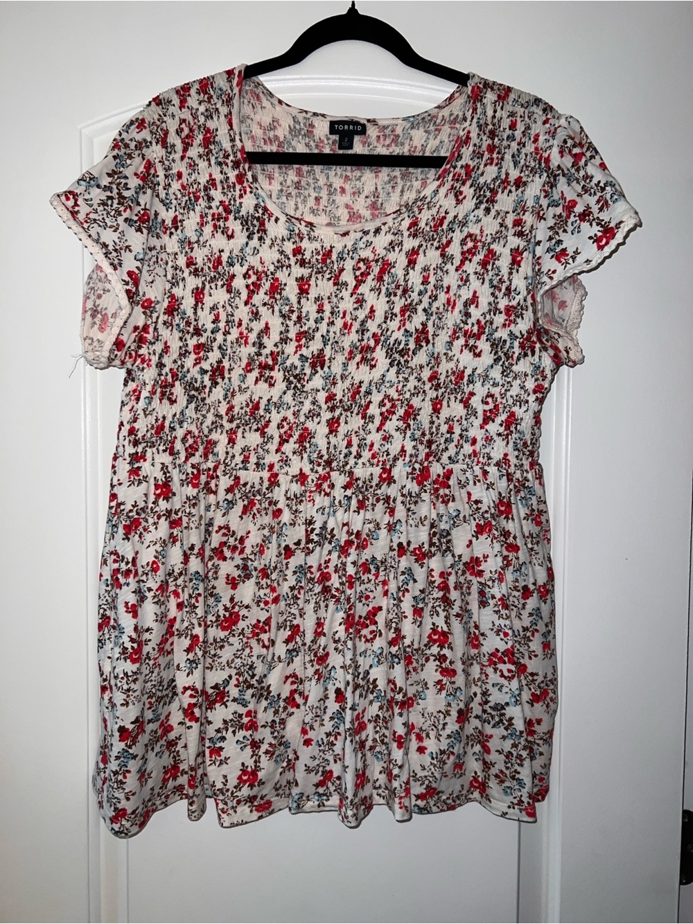 Torrid White and Red Floral Smocked Short Sleeve Blouse